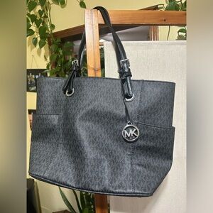 Michael Kors Signature Tote